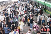 农历大全铁路端午假期运输收官，累计发送旅客7875.2万人次