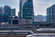 农历大全高铁列车“飙车”？官方解答来了！